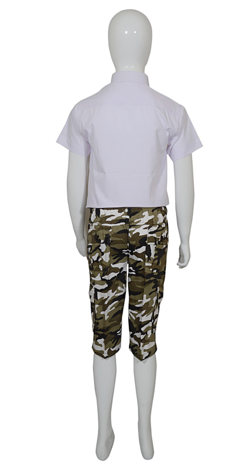 Stylish Camo Shorts with Elastic Waist and Multiple Pockets